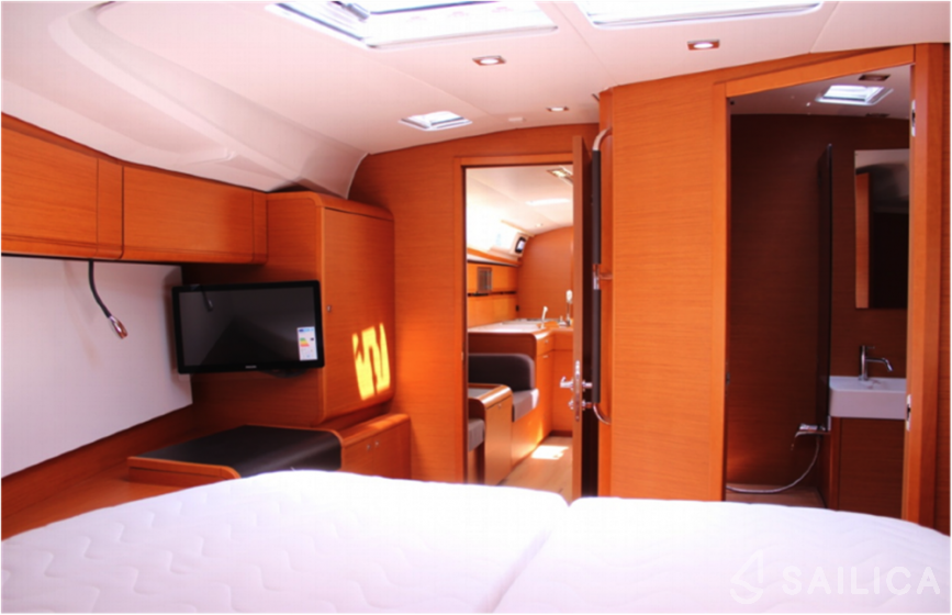 Sun Odyssey 509 - Yacht Charter Sailica
