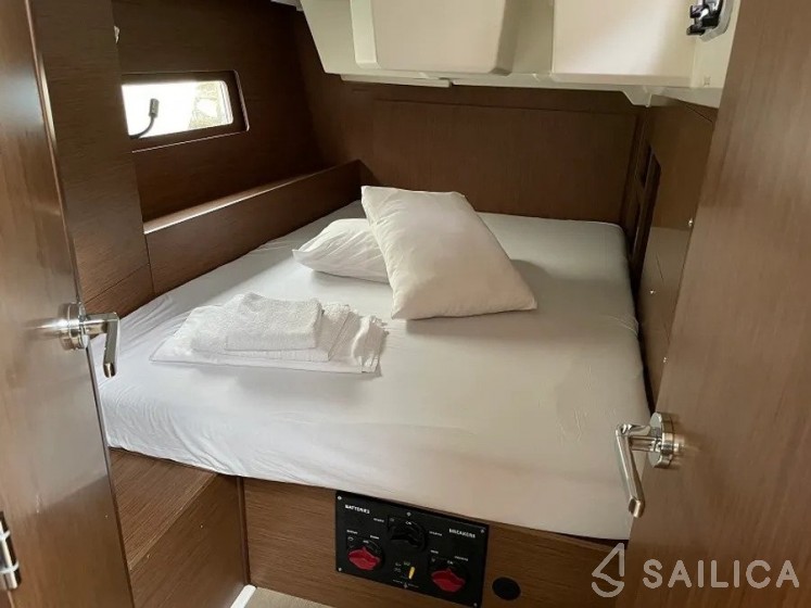 Oceanis 46.1 - Yacht Charter Sailica