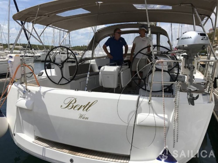 Sun Odyssey 519 - Yacht Charter Sailica