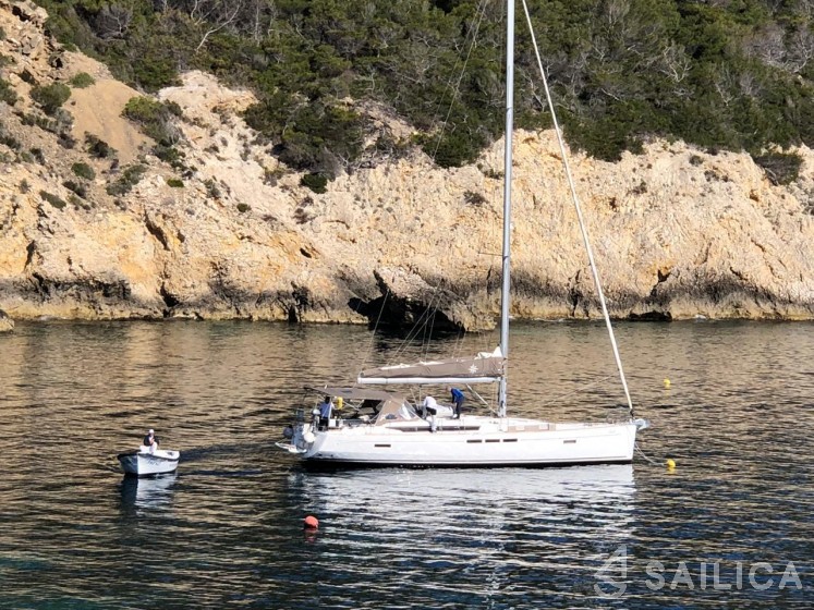 Sun Odyssey 519 - Yacht Charter Sailica