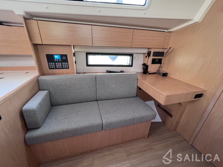 Bavaria C42 - Yacht Charter Sailica