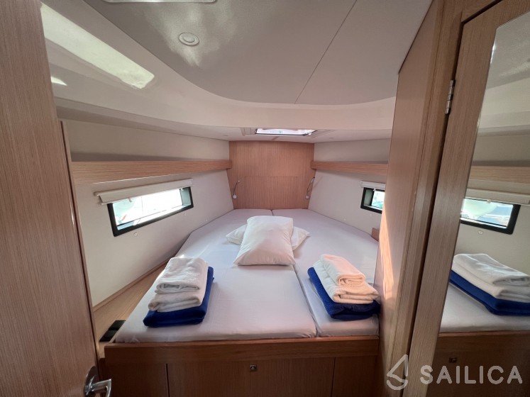 Bavaria C42 - Yacht Charter Sailica