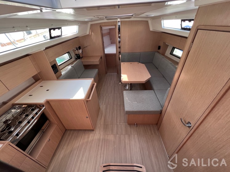 Bavaria C42 - Yacht Charter Sailica