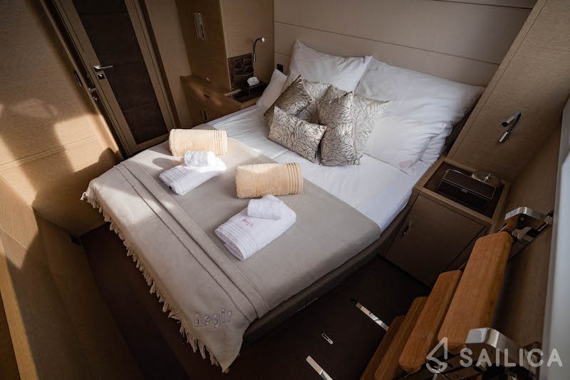Lagoon 630 Powercat - Yacht Charter Sailica