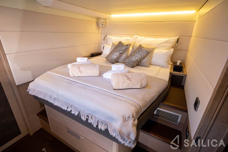 Lagoon 630 Powercat - Yacht Charter Sailica