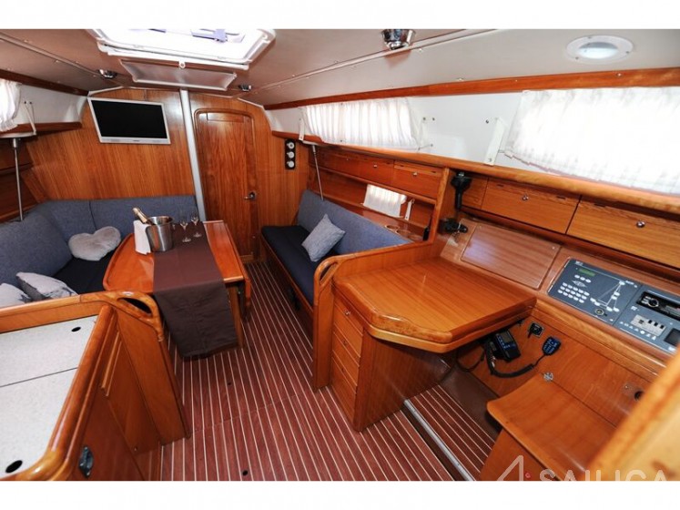 Bavaria 34 Cruiser - Yacht Charter Sailica