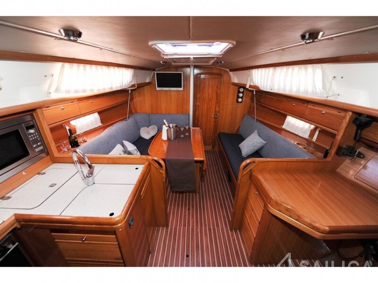 Bavaria 34 Cruiser - Yacht Charter Sailica