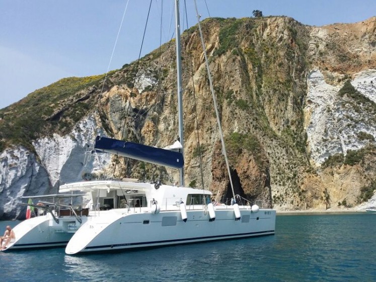 Lagoon 500 - Yacht Charter Sailica