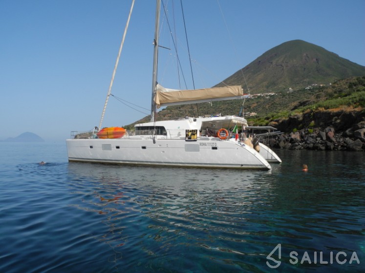 Lagoon 500 - Yacht Charter Sailica