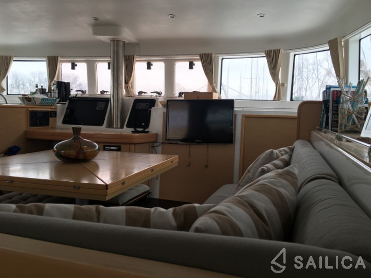 Lagoon 500 - Yacht Charter Sailica