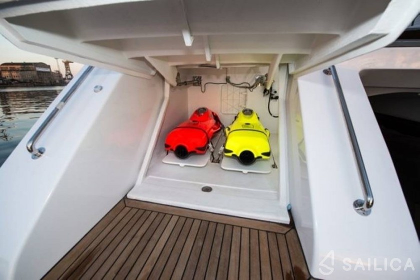 Sunreef 70 Power - Yacht Charter Sailica