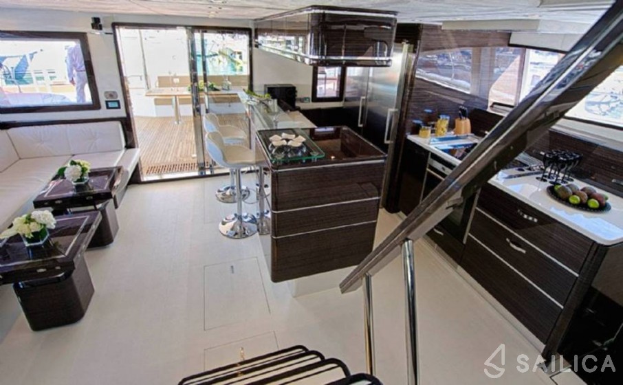 Sunreef 70 Power - Yacht Charter Sailica