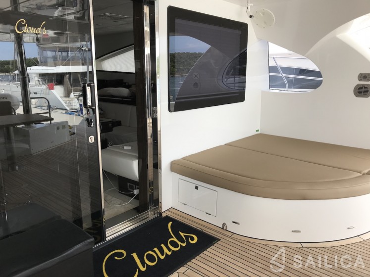 Sunreef 70 Power - Yacht Charter Sailica