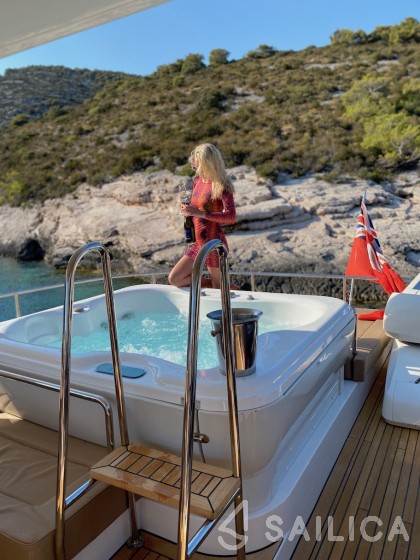 Sunreef 70 Power - Yacht Charter Sailica