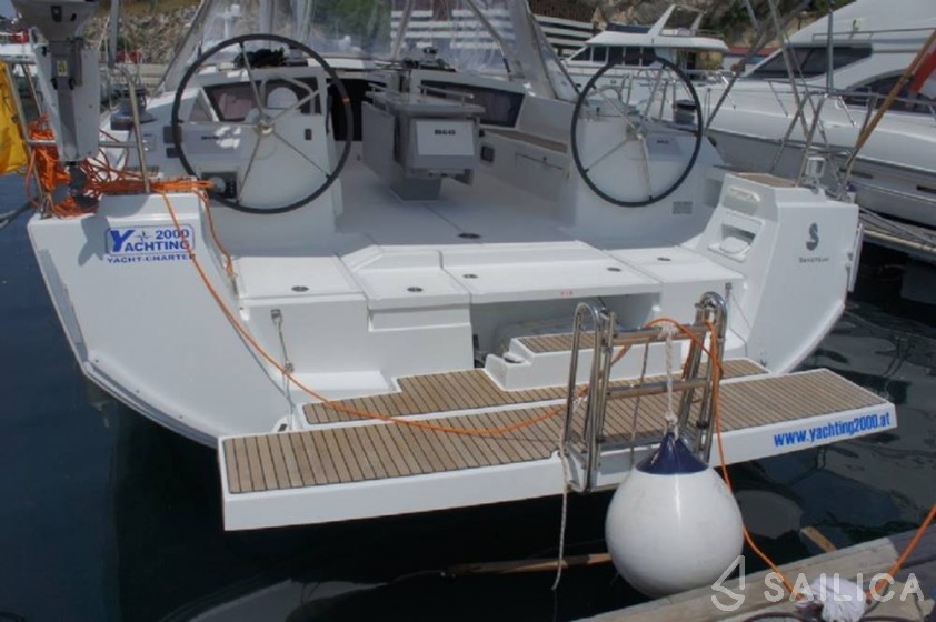 Oceanis 48 - Yacht Charter Sailica
