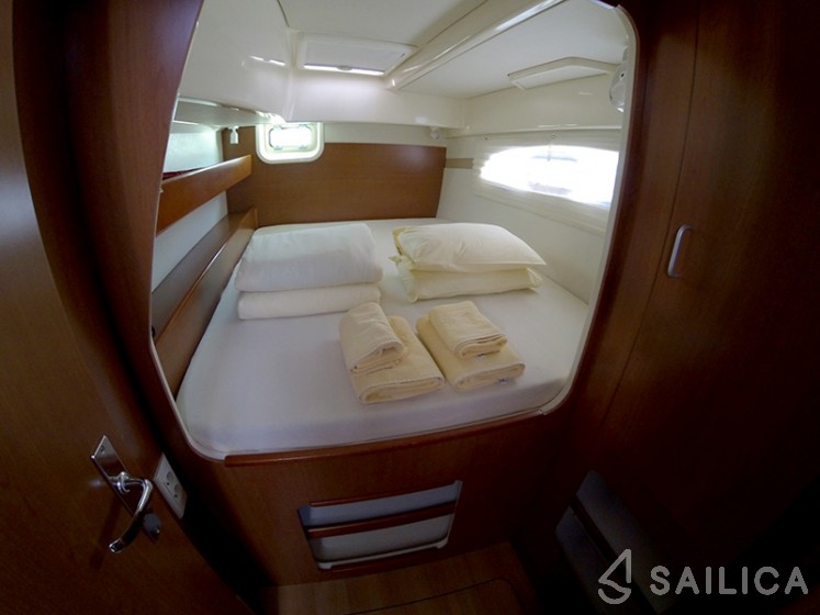 Leopard 38 - Yacht Charter Sailica