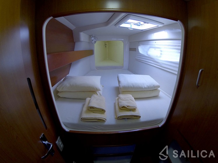 Leopard 38 - Yacht Charter Sailica