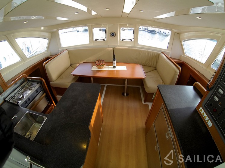 Leopard 38 - Yacht Charter Sailica