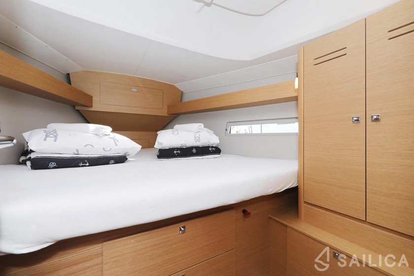 Dufour 382 GL - Yacht Charter Sailica
