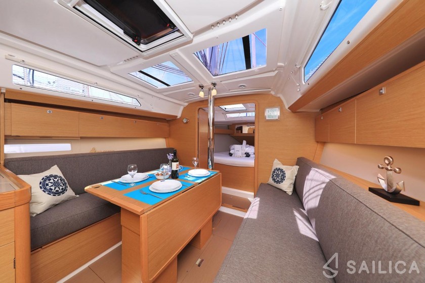 Dufour 360 GL - Yacht Charter Sailica