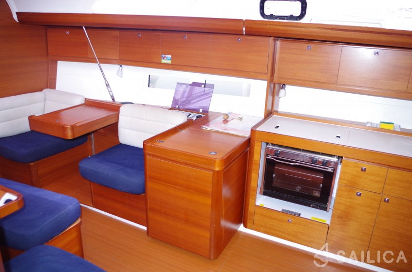 Dufour 410 GL - Yacht Charter Sailica