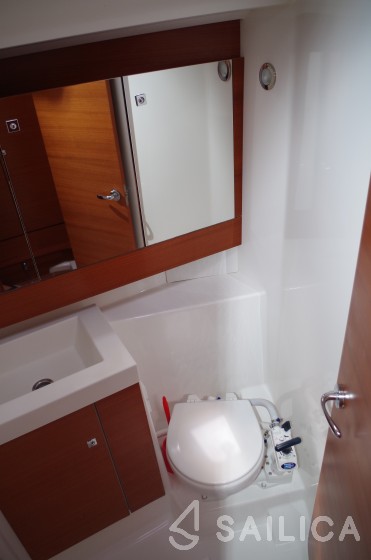 Dufour 410 GL - Yacht Charter Sailica