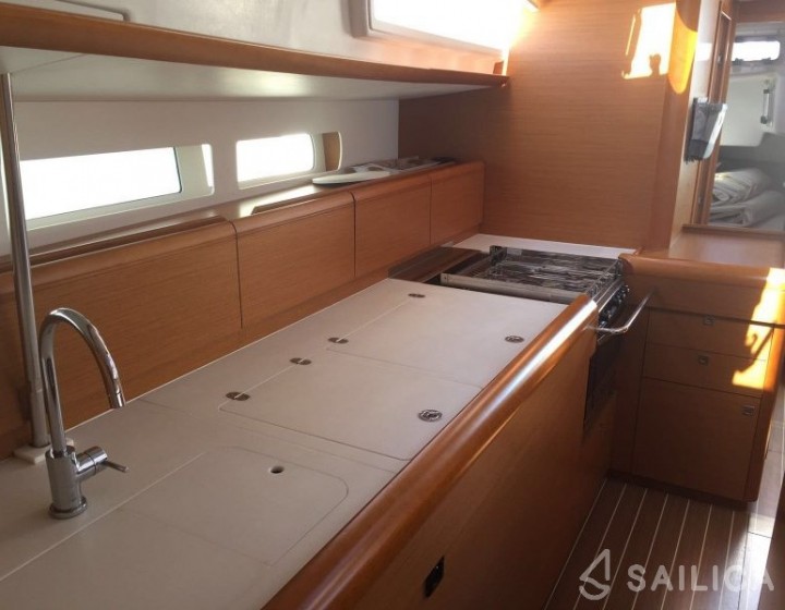 Sun Odyssey 509 - Yacht Charter Sailica