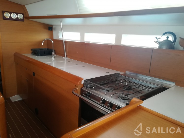 Sun Odyssey 509 - Yacht Charter Sailica