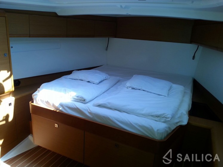 Sun Odyssey 509 - Yacht Charter Sailica