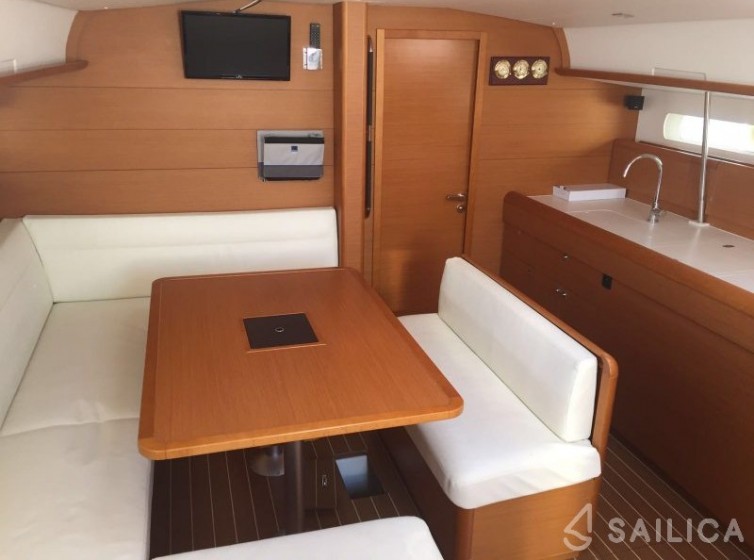 Sun Odyssey 509 - Yacht Charter Sailica