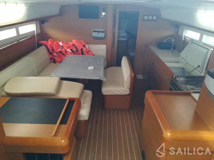 Sun Odyssey 509 - Yacht Charter Sailica