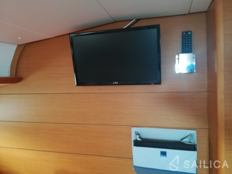 Sun Odyssey 509 - Yacht Charter Sailica