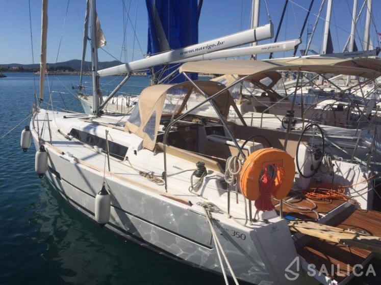 Dufour 350 GL - Yacht Charter Sailica