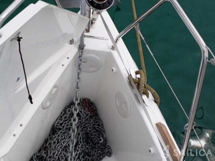 Dufour 350 GL - Yacht Charter Sailica