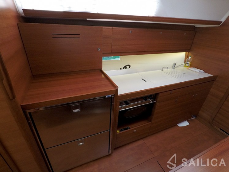 Dufour 382 Grand Large - Yacht Charter Sailica
