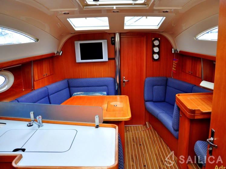 Elan 384 Impression - Yacht Charter Sailica
