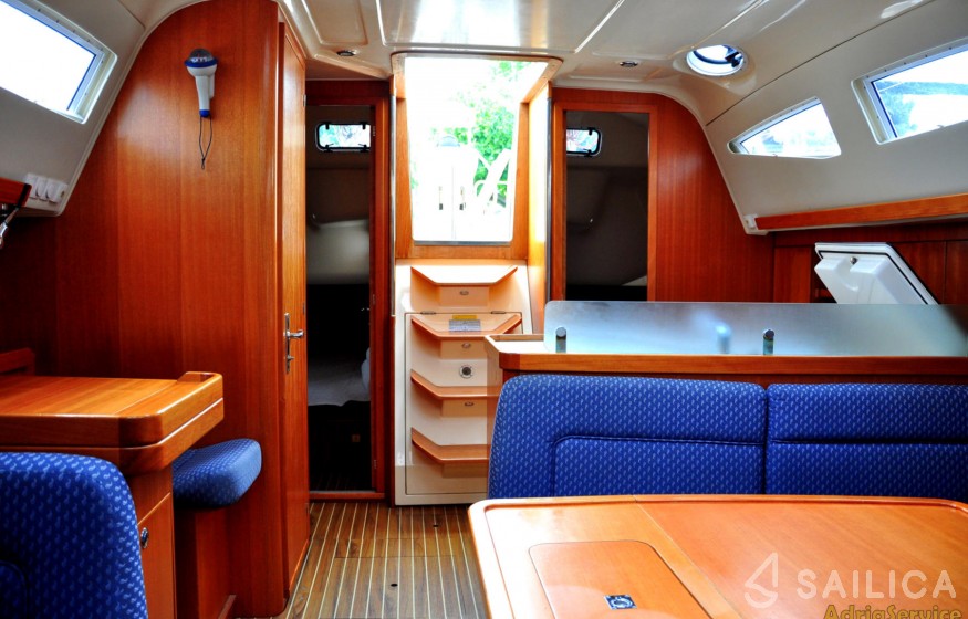 Elan 384 Impression - Yacht Charter Sailica