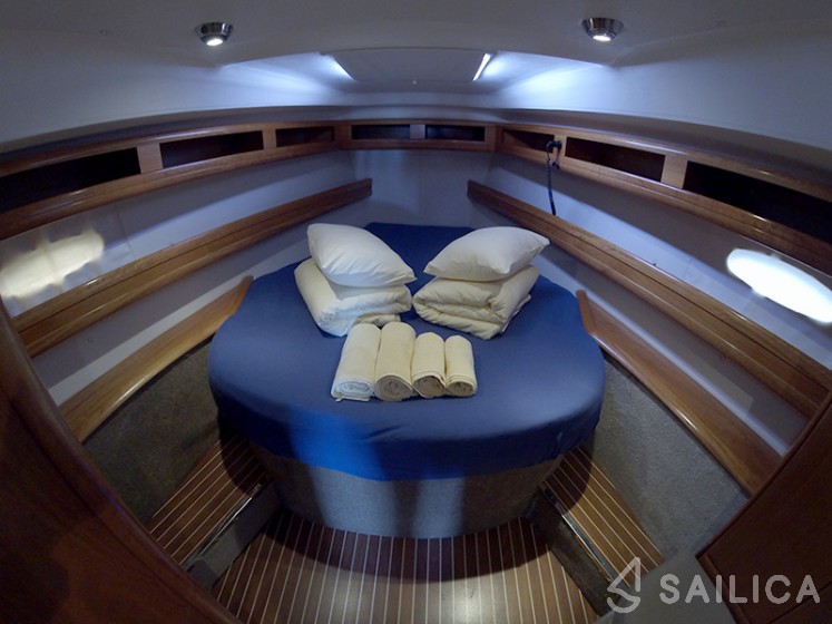 Bavaria 46 Cruiser - Yacht Charter Sailica