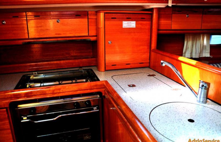 Bavaria 33 Cruiser - Yacht Charter Sailica