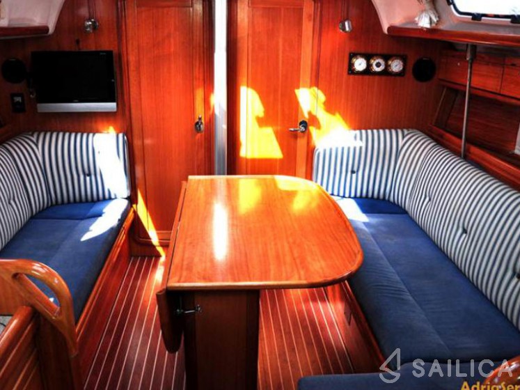 Bavaria 38 Cruiser - Yacht Charter Sailica