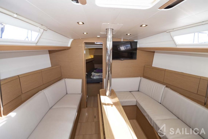 Sun Odyssey 389 - Yacht Charter Sailica