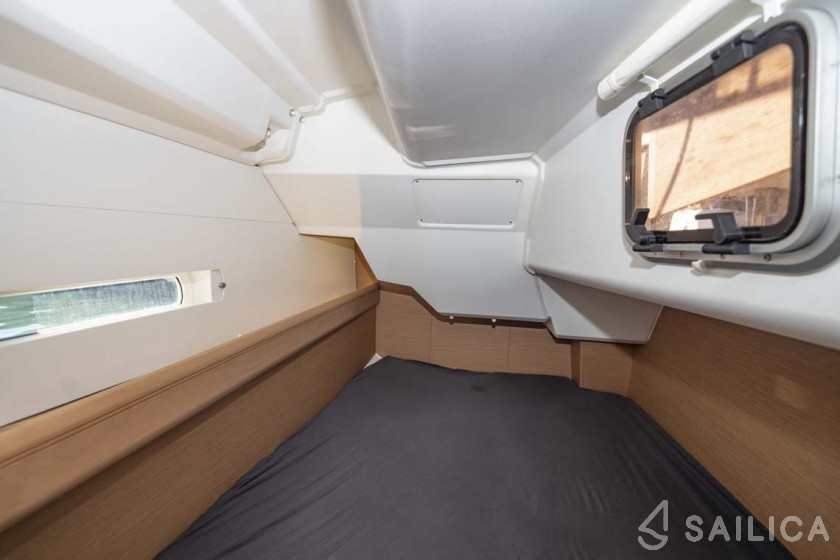 Sun Odyssey 389 - Yacht Charter Sailica
