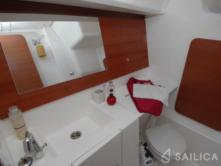 Dufour 335 Grand Large - Yacht Charter Sailica