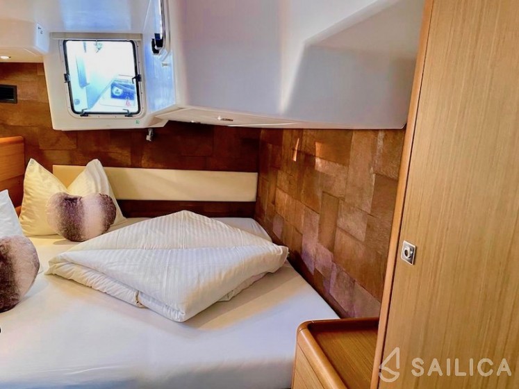 Jeanneau 57 - Yacht Charter Sailica