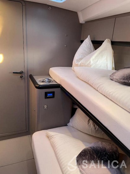 Jeanneau 57 - Yacht Charter Sailica