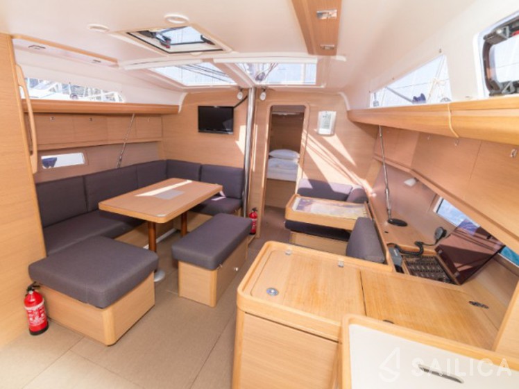 Dufour 412 GL - Yacht Charter Sailica