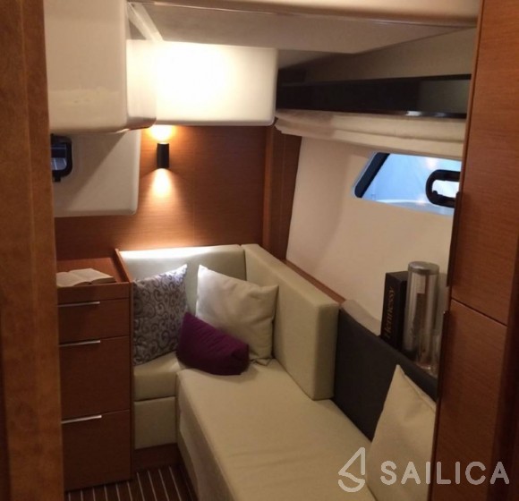 Bavaria 400 Coupe - Yacht Charter Sailica