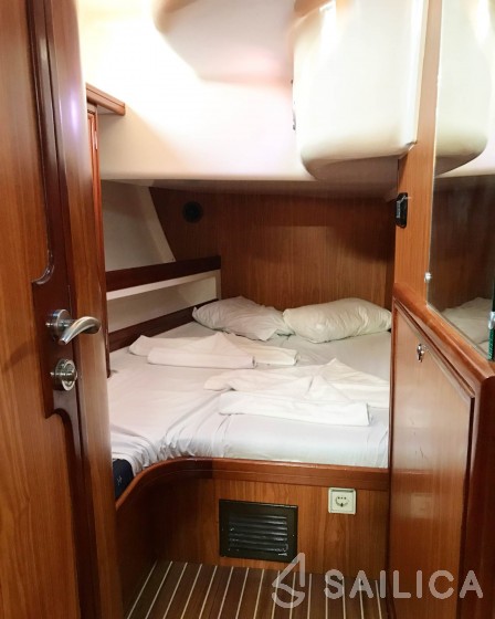 Ocean Star 51.2 - Yacht Charter Sailica
