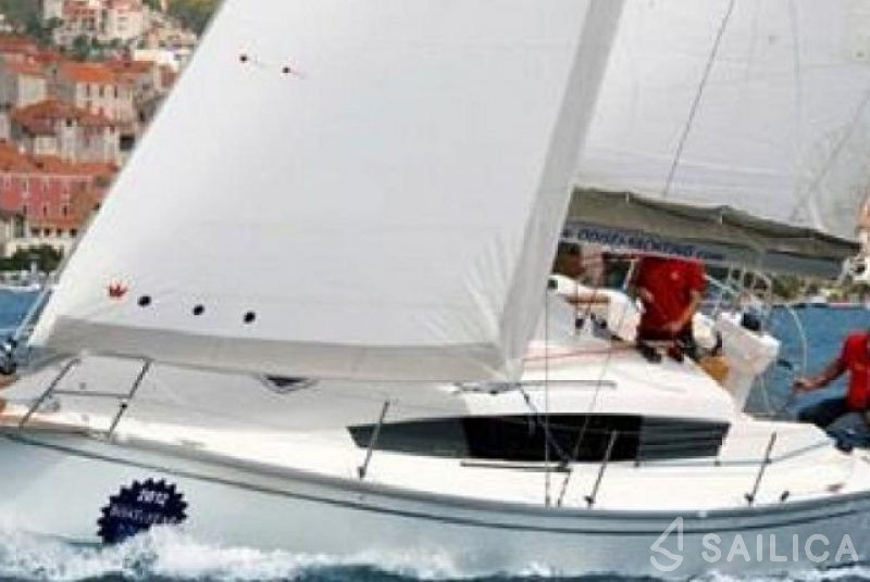 Delphia 31 - Yacht Charter Sailica