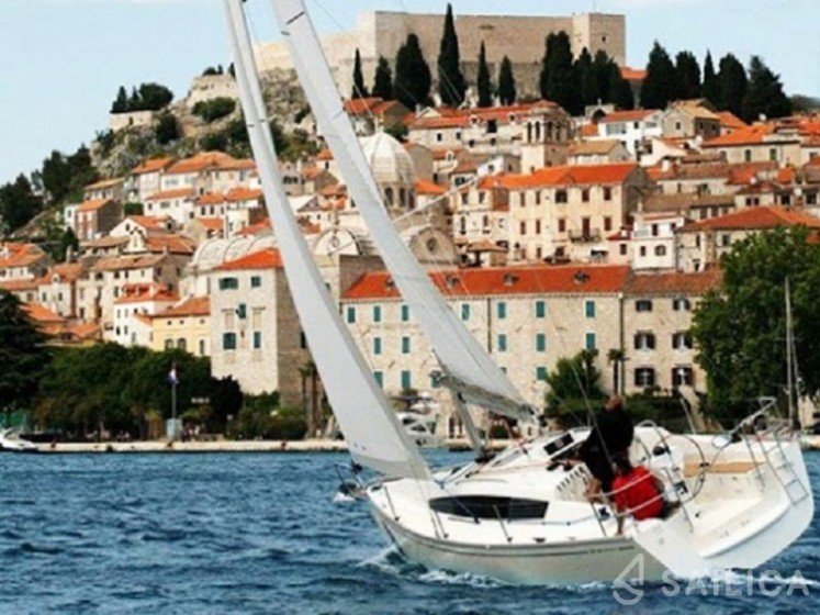 Delphia 31 - Yacht Charter Sailica
